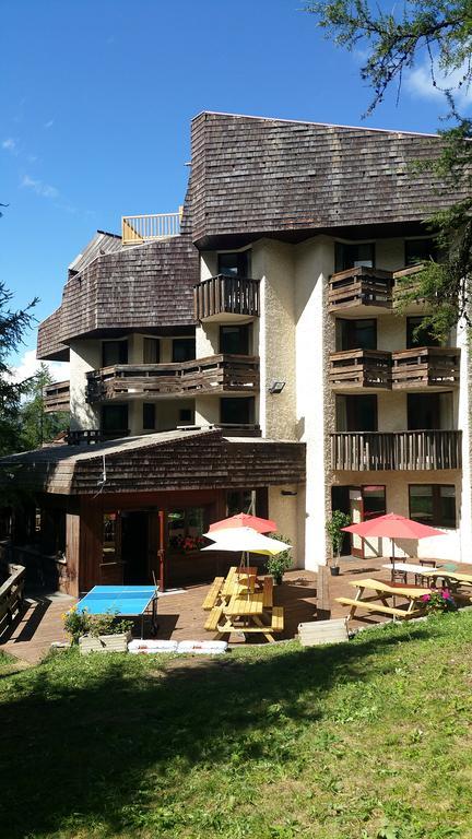 Hotel Les Trappeurs เลซอร์ ภายนอก รูปภาพ
